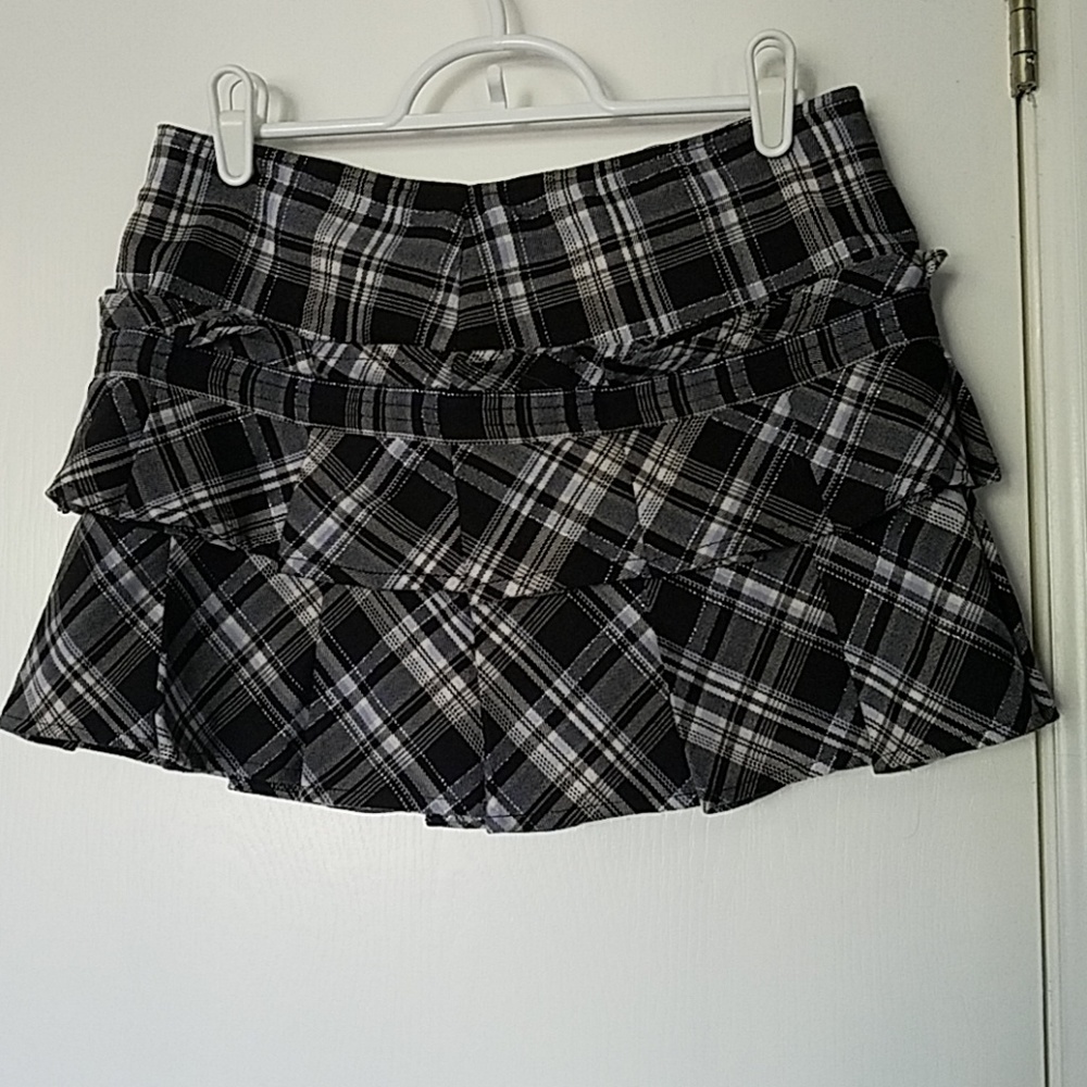 BCBGirls Pleated Gingham School Girl Skirt - Sz 2
